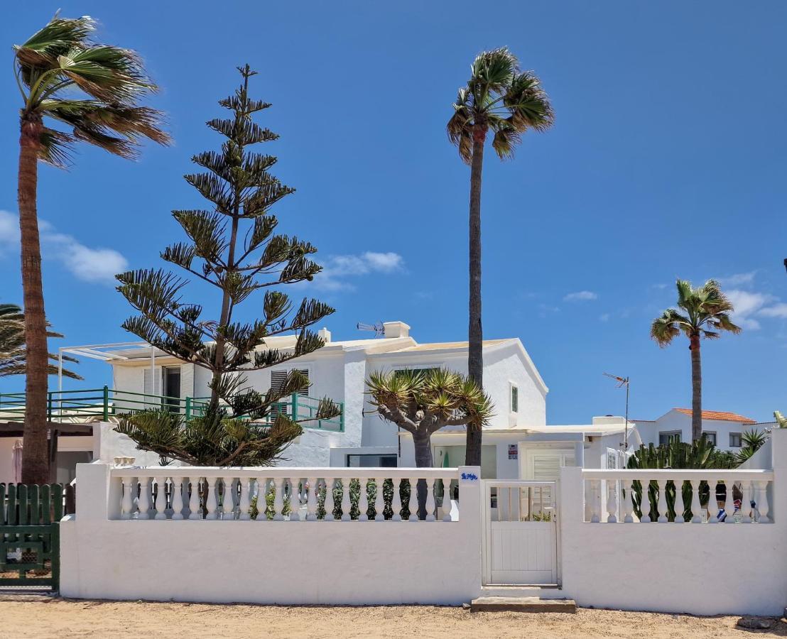 Villa La Maja Beachfront Corralejo Exterior photo